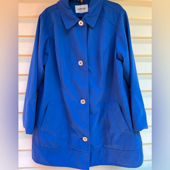 Avenue blue spring/fall jacket, button closure, side pockets, collar, size 18/20 - Picture 3 of 12